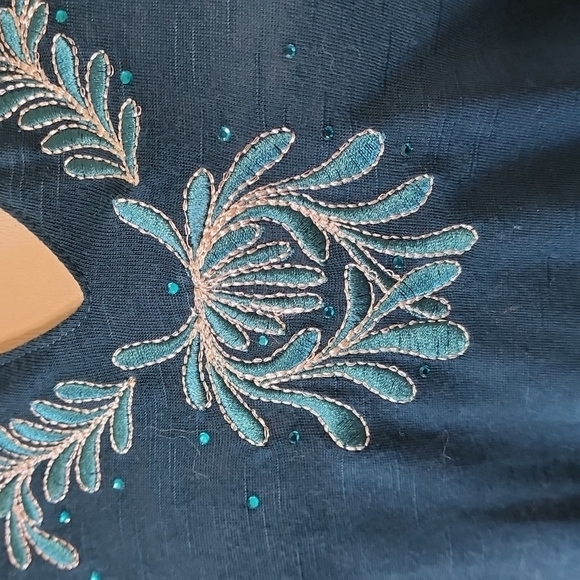 New Dark Teal Embroidered Shirt - Medium - Picture 3 of 8
